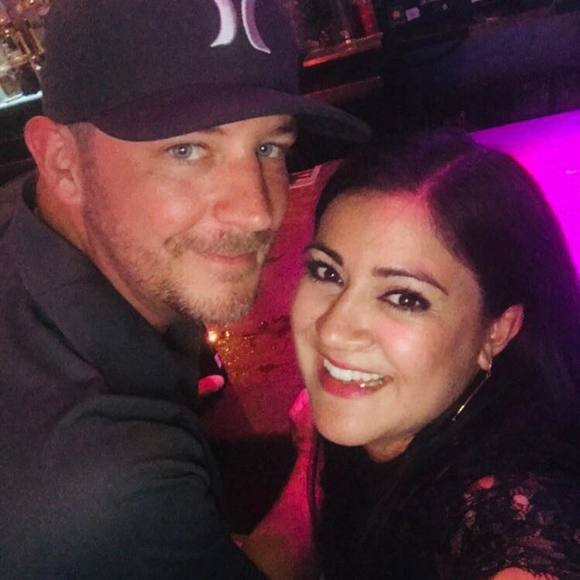 Meet your Posher, Liz - Picture 2 of 3